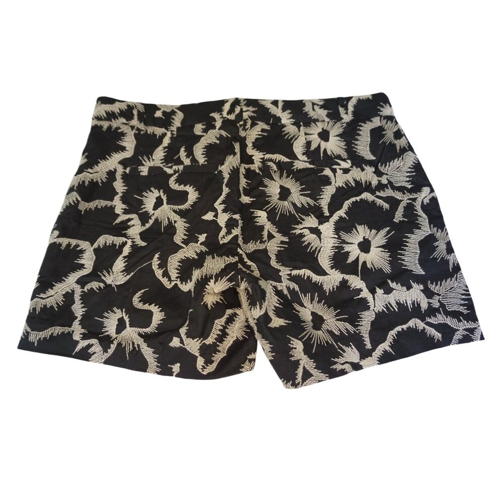 [NWT] Banana Republic Women's Cotton Embroidered Floral Chino Shorts, Size 2